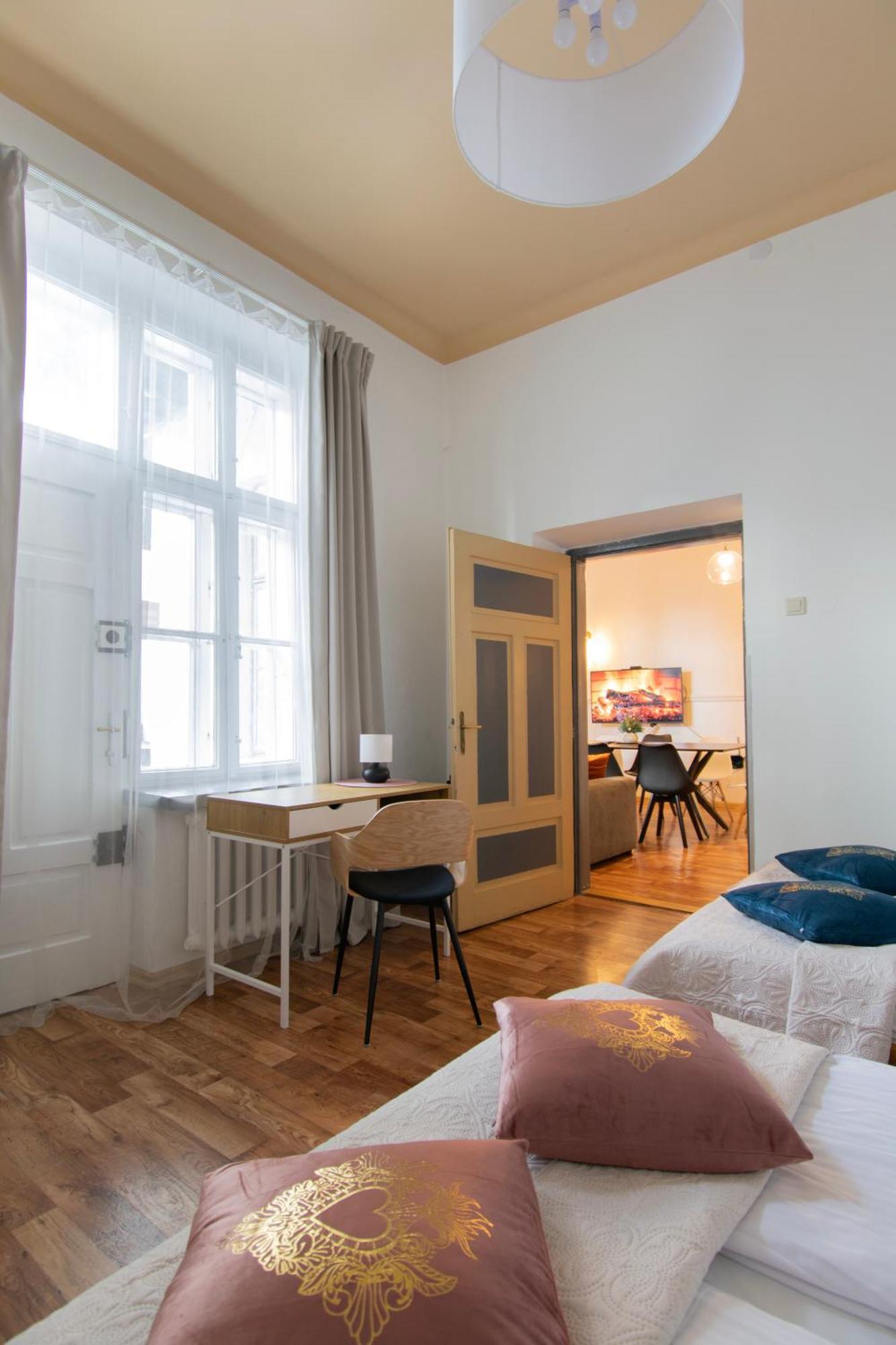 Apartament Huge Smoleńsk Street *