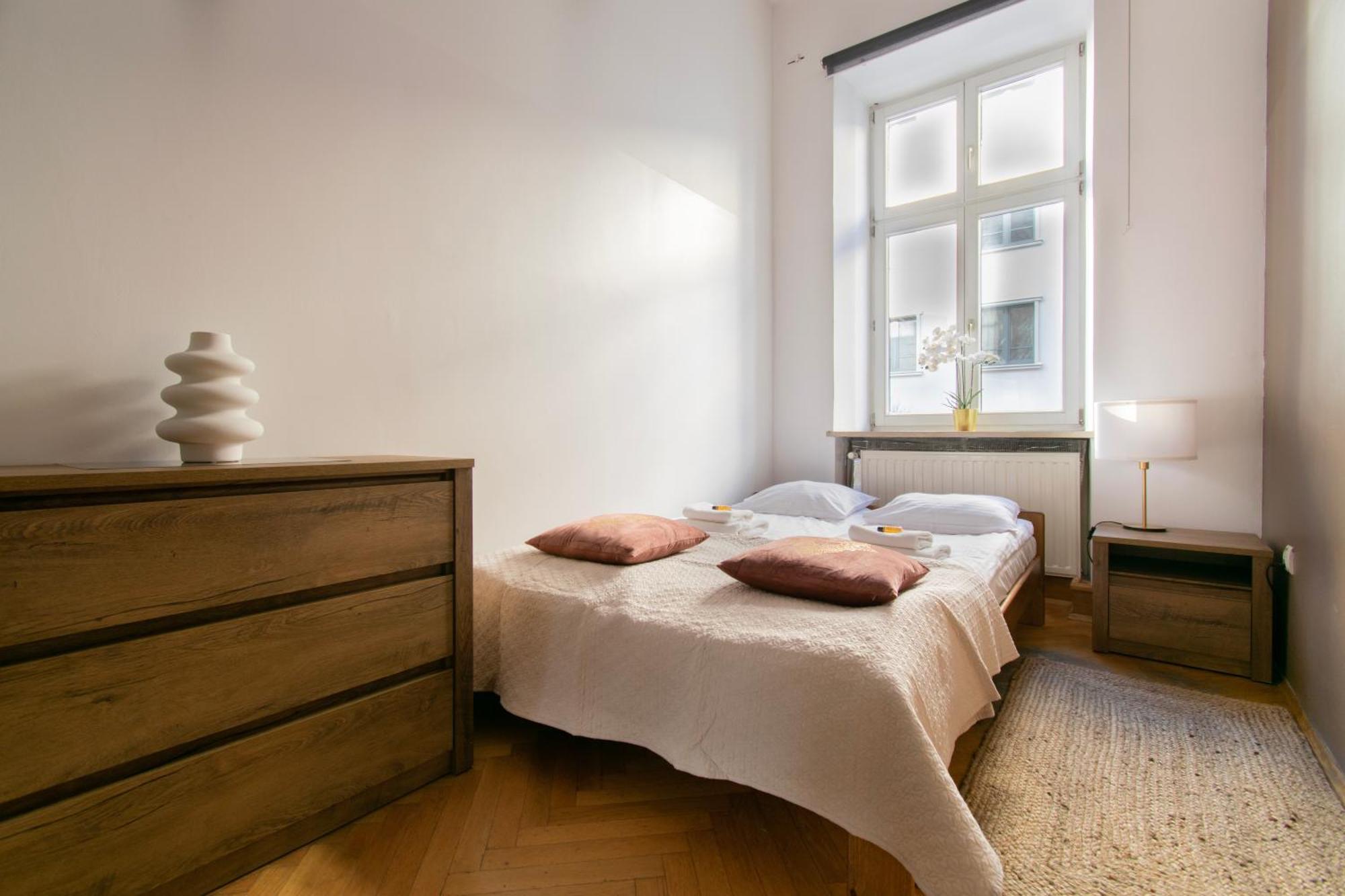 Apartament Huge Smoleńsk Street