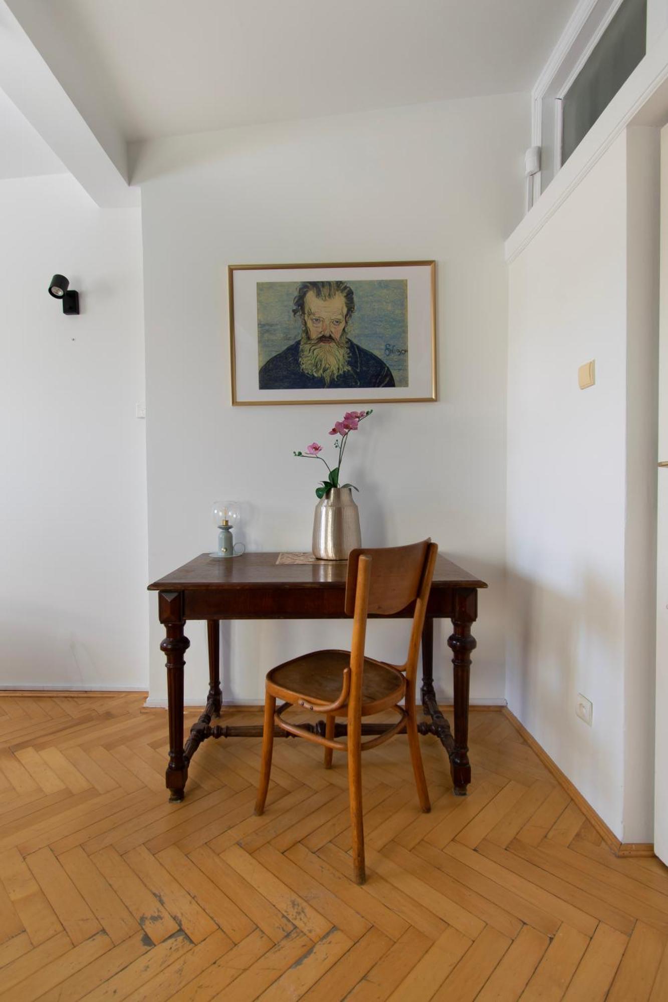 Huge Smolensk Street Apartment Krakow